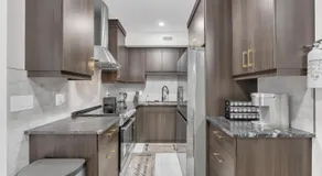 Stylish 2-Bedroom Apartment In Downtown Windsor - Image 2