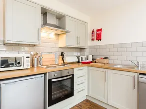 StayFord Apartments - Meriden - Near NEC - Image 3