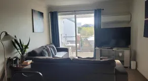 Twin or double room in a 2 bedroom apartment - Image 2