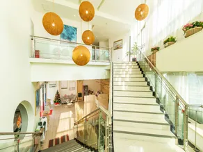 J HOTEL - Image 3