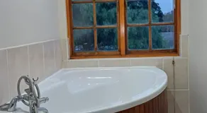 Panorama Self Catering 2 - Image 5