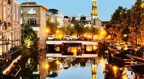 Leiden City Centre Canal View or Terrace View Apartments - Image 3