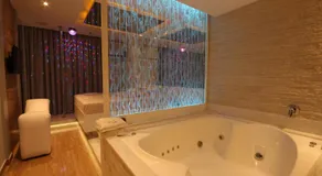 Love Time Hotel (Adult Only) - Image 2