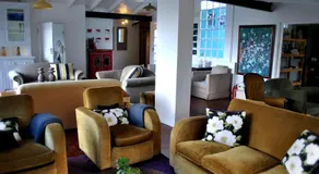 Skyview Manor - Image 4