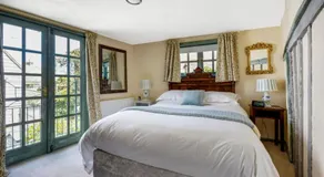 The Tea House - Image 2