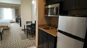 Holiday Inn Express & Suites Deming Mimbres Valley by IHG - Image 3