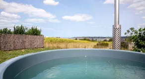 Maison avec terrasse, jardin et internet haut débit | Vue jardin - Image 3