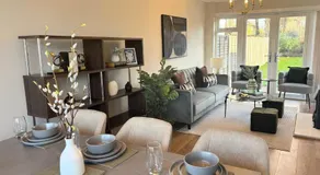 Spacious house for 7 - Ideal for Solihull NEC - Work and Family Groups - Image 3