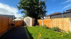 4 Bedroom Excellent Home Large Spacious New Built Detached House Driveway Free Parking - Image 4