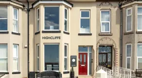 Charles Alexander Short Stay - Highcliffe Apartments - Image 4
