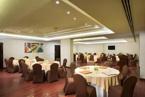 Saffron Hotel and Lounges - Image 5