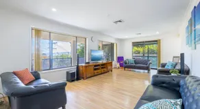 Kallaroo great house with views pool WI FI and aircon - Image 2
