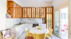 Central Luxurious Retreat - Image 3