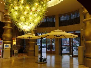 Beau Upward Maylily Hotel - Image 3