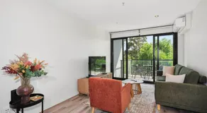 Hawthorn Haven Balcony Views & Comfort - Image 2