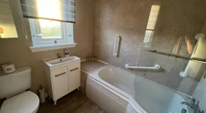 Lomond View Apartment - Image 2