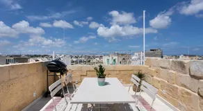 Authentic Maltese 2-bedroom House with Terrace - Image 4