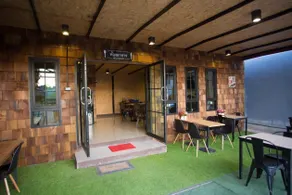 The Prince Hotel - Image 5