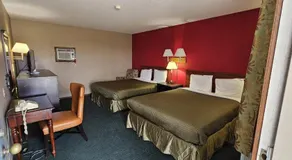 Colonial Inn - Image 2