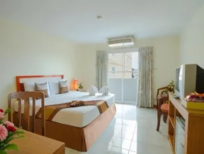 Eastiny Bella Vista Hotel - Image 2