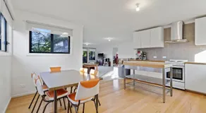 Broadwater Coastal Cottage - Image 3