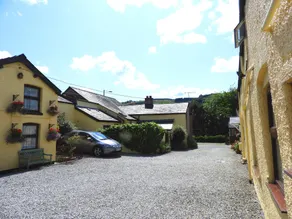 The Four Poster - Image 3