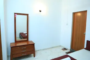 Nallur Holidays Inn - Image 3