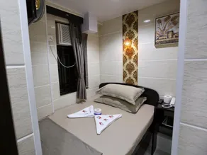 Merryland Guest house - Image 2