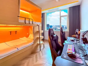 M Hotel - Image 3