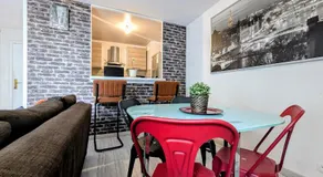 Comfortable apart with bar in Paris - Image 3