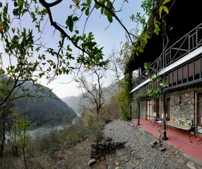 Neemrana's Glasshouse on the Ganges - Image 3