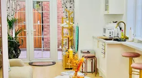 Hayaat Cottage, Cosy New Studio, great London link - Image 4
