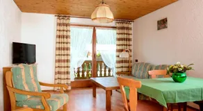 Appartement adapté aux familles avec jardin, barbecue et piscine - Image 5