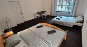 Private Room With Free Parking Next to Railway Station - Image 2