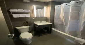 Best Western Plus City Line Hotel - Image 2