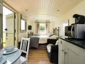 Luxurious camping cottage in Nordley, No Deposit - Image 2