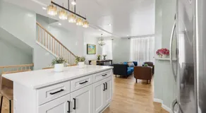 Brand New Row House, Walk to PPG Arena, Duquesne U and Mercy Hospital, Spa-like Bathrooms, Free Park - Image 4