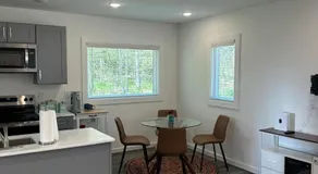 Cozy Trailside 1BR Walk to Greenfront - Image 3