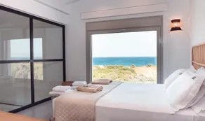Stylish 4-bed Beachside Private Villa Alati - Image 2