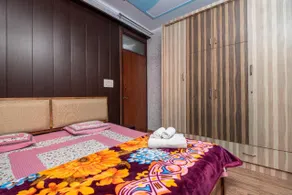UGF Cozy Flats Bnb 2 BHK Flat,Near Airport Delhi - Image 4