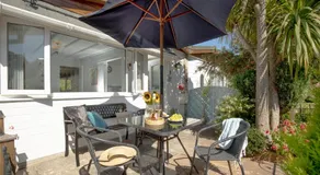 Lucy Lou, charming holiday bungalow in Devon - Image 5
