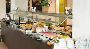 Raf Hotel - Image 3