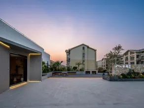 Yunqi Light Luxury Audio & Video Hotel - Image 3
