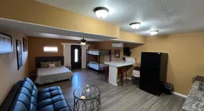 River getaway Downstairs unit - Image 2