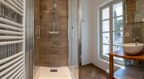 Le 25, appartement moderne au cœur de Saint-Emilion - Image 5