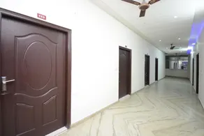 OYO 29034 Hotel Arora Inn - Image 3