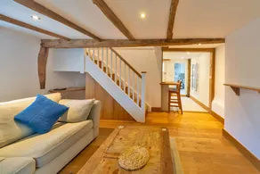 Charming 1 Bedroom Period Cottage in Sevenoaks - Image 2
