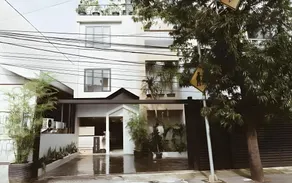 W Home Benhil - Image 5