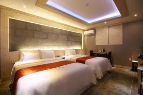 Daejeon Jung-ri SOME - Image 2