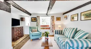Lower Farm Cottage - Image 2